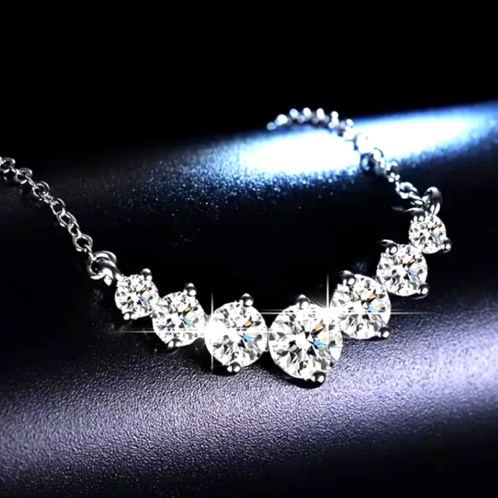 Gorgeous 925 Silver Moissanite(2.8twc) Necklace